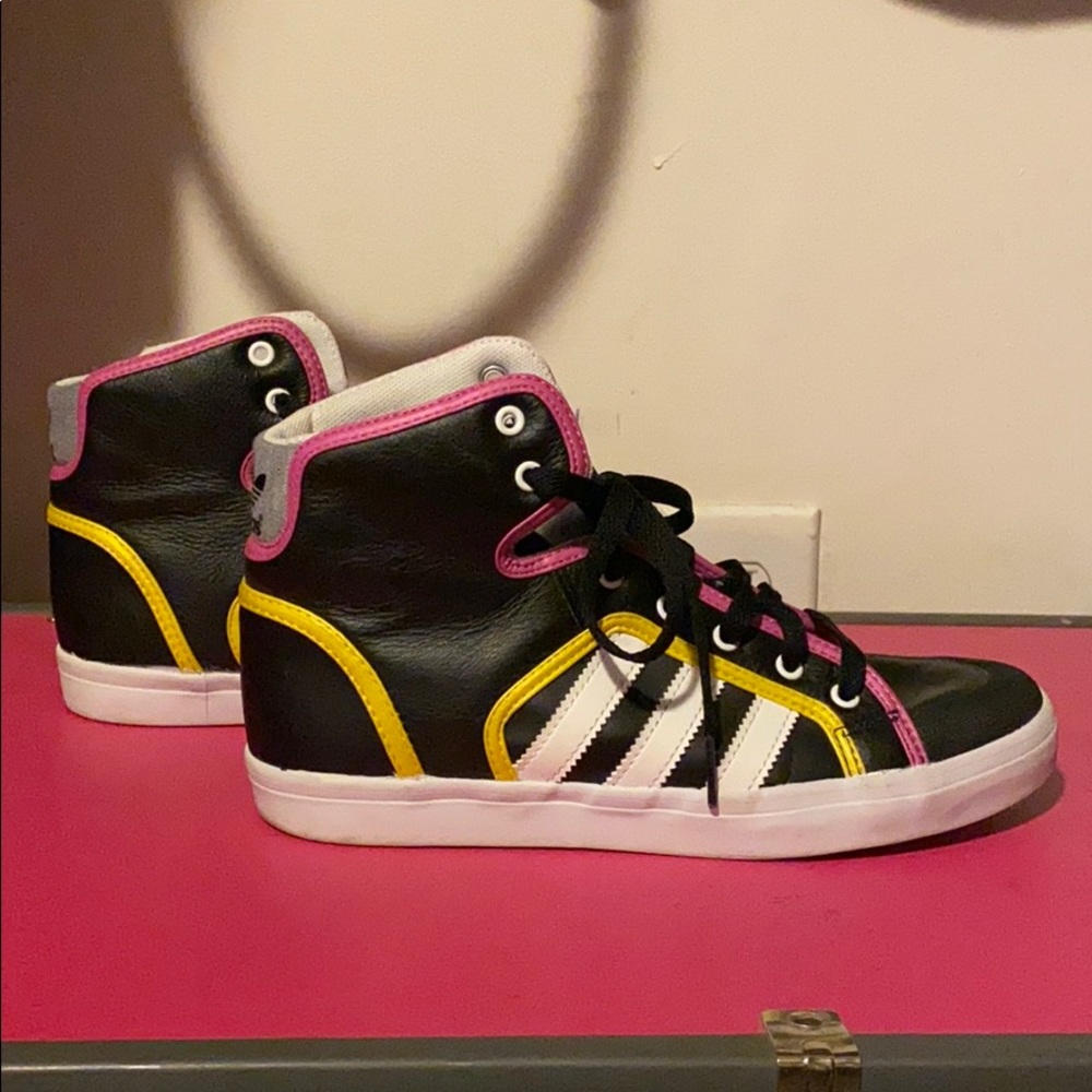 Adidas - Picture 3 of 4